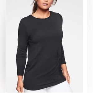 Athleta Nirvana Twist Front Clarity Top in Black Size Medium